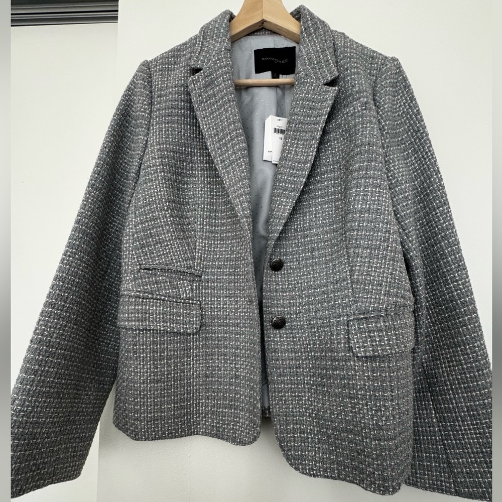 New with tags! Banana Republic- size 12 Blazer